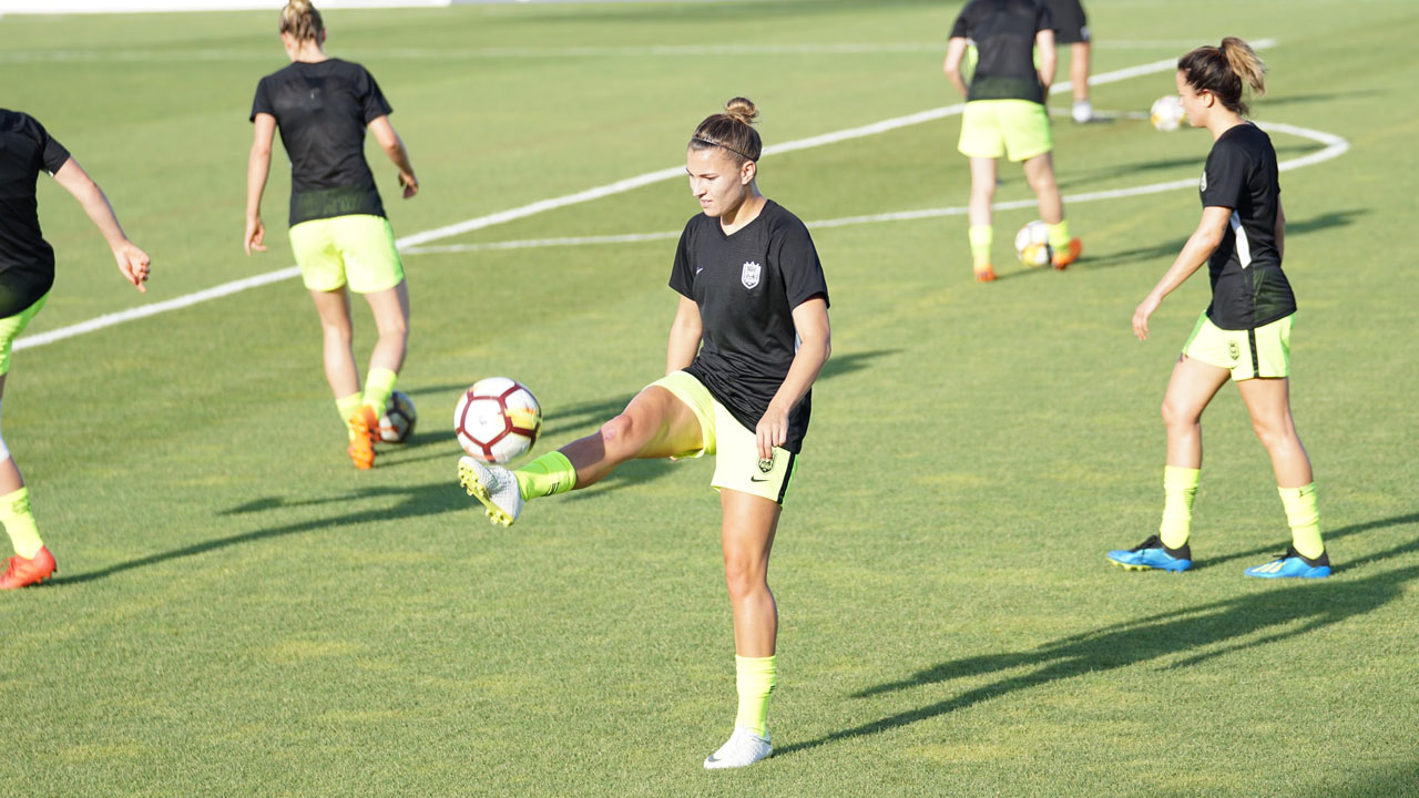 Are Women’s Soccer Balls The Same Size As Men’s? Authority Soccer