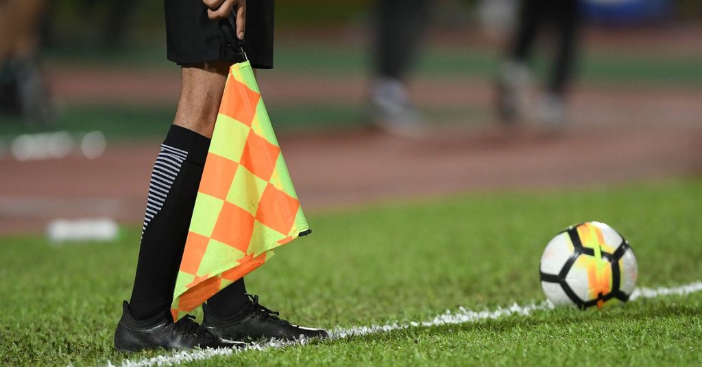 Duties Of The Assistant Referee In Soccer