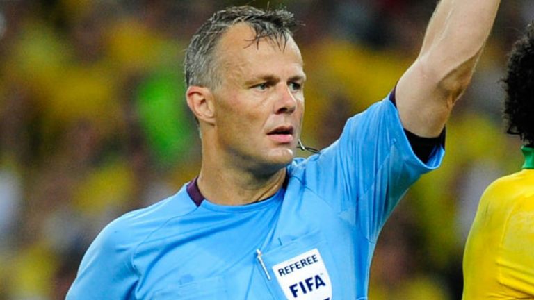 15 Best Soccer Referees of All Time Ranked ( 2022 Update) – Authority ...