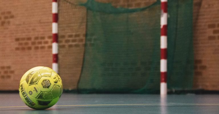 Soccer vs Futsal: 11 Key Differences