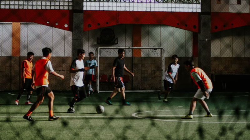 Soccer vs Futsal: 11 Key Differences 